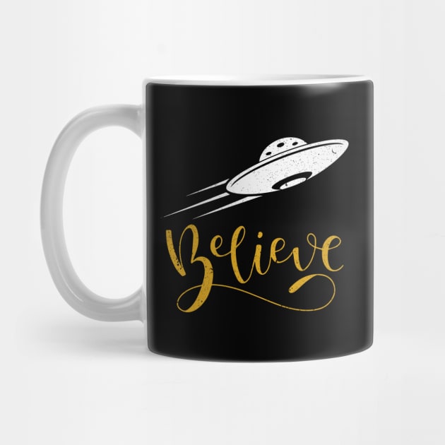 Vintage Alien UFO Hunter, I Want To Believe, UFO, Believe Dat UFO, Believe in Aliens, Gift for Ufo Fans Ha-C28-7-8 by FatTize